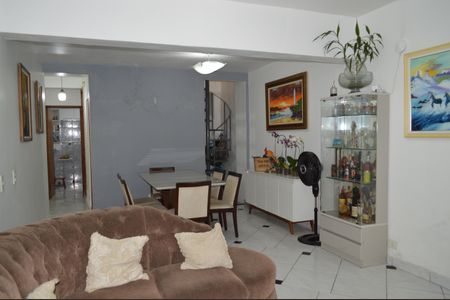 Casa para alugar com 200m², 4 quartos e sem vagaSala