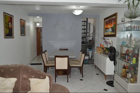 Casa para alugar com 200m², 4 quartos e sem vagaSala