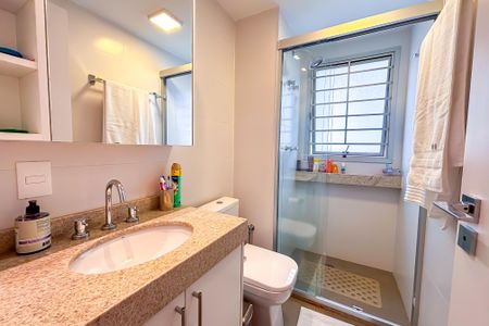 Apartamento à venda com 94m², 2 quartos e 1 vagaBanheiro da Suíte