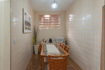 Casa à venda com 175m², 3 quartos e 4 vagasCopa