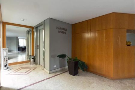 Apartamento à venda com 135m², 2 quartos e 2 vagasHall social