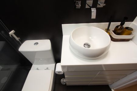 Apartamento à venda com 135m², 2 quartos e 2 vagasBanheiro da Suíte 2