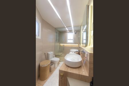 Apartamento à venda com 135m², 2 quartos e 2 vagasBanheiro da Suíte 1