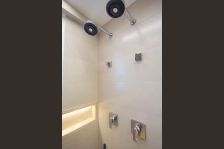 Apartamento à venda com 135m², 2 quartos e 2 vagasBanheiro da Suíte 1