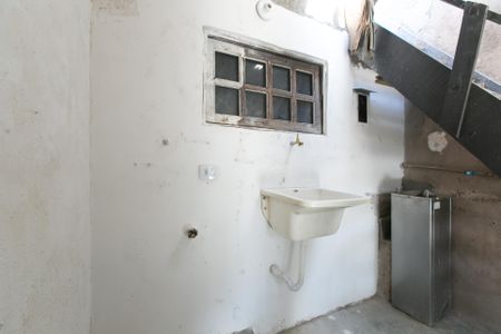 Casa para alugar com 48m², 1 quarto e 1 vagaÁrea de Serviço