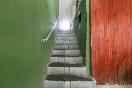 Casa para alugar com 48m², 1 quarto e 1 vagaEscada - Entrada