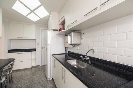 Apartamento à venda com 94m², 4 quartos e 2 vagasCozinha