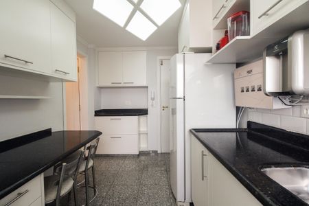 Apartamento à venda com 94m², 4 quartos e 2 vagasCozinha