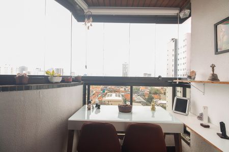 Apartamento à venda com 94m², 4 quartos e 2 vagasSuíte - Varanda