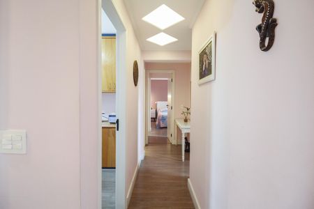 Apartamento à venda com 94m², 4 quartos e 2 vagasCorredor de Acesso