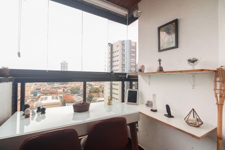 Apartamento à venda com 94m², 4 quartos e 2 vagasSuíte - Varanda