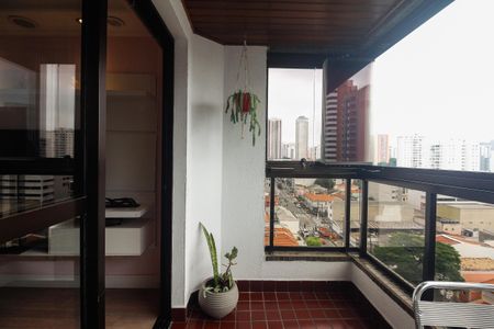 Apartamento à venda com 94m², 4 quartos e 2 vagasVaranda