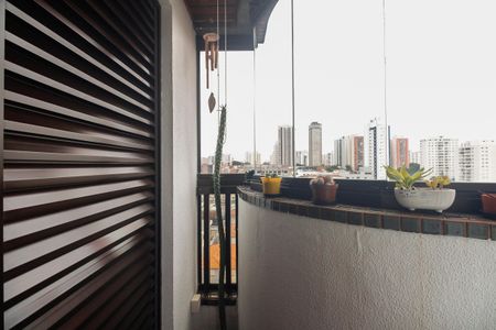 Apartamento à venda com 94m², 4 quartos e 2 vagasSuíte - Varanda