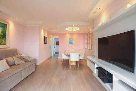 Apartamento à venda com 94m², 4 quartos e 2 vagasSala