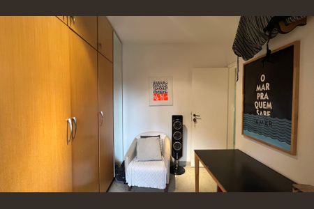 Apartamento à venda com 85m², 3 quartos e 2 vagasQuarto 2