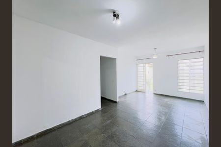 Sala de apartamento para alugar com 3 quartos, 84m² em Jardim Primavera, Jacareí