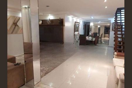 Apartamento à venda com 372m², 5 quartos e 3 vagas