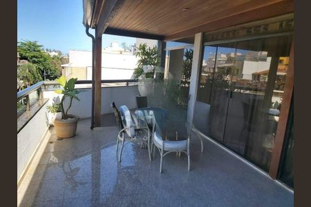Apartamento à venda com 372m², 5 quartos e 3 vagas
