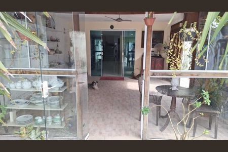 Casa à venda com 340m², 3 quartos e 1 vaga