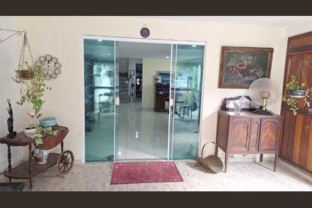 Casa à venda com 340m², 3 quartos e 1 vaga