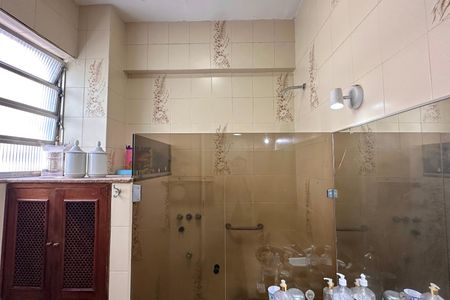 Apartamento à venda com 148m², 4 quartos e 1 vagaBanheiro da suíte 