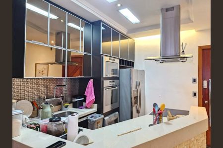 Apartamento à venda com 98m², 2 quartos e sem vaga