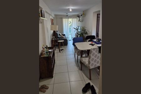 Apartamento à venda com 74m², 2 quartos e 1 vaga