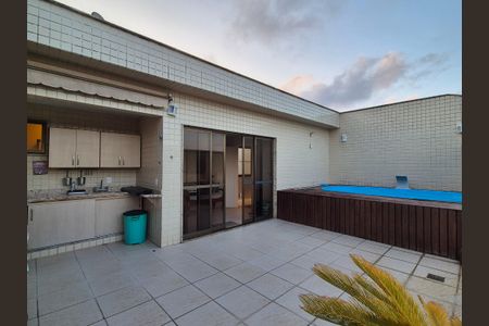 Apartamento à venda com 357m², 5 quartos e 3 vagas Apartamento à venda com 357m², 5 quartos e 3 vagasÁrea externa