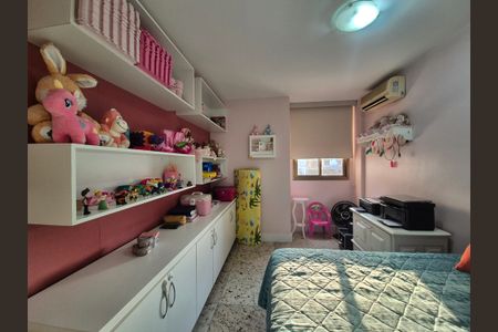 Apartamento à venda com 357m², 5 quartos e 3 vagas Apartamento à venda com 357m², 5 quartos e 3 vagasQuarto