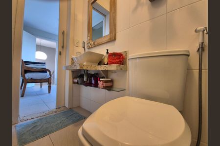 Apartamento à venda com 357m², 5 quartos e 3 vagas Apartamento à venda com 357m², 5 quartos e 3 vagasBanheiro social