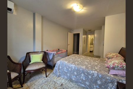 Apartamento à venda com 357m², 5 quartos e 3 vagas Apartamento à venda com 357m², 5 quartos e 3 vagasSuíte 1