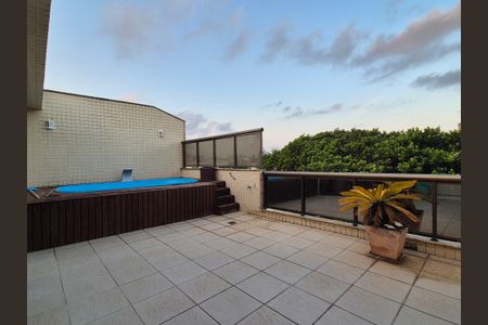 Apartamento à venda com 357m², 5 quartos e 3 vagas Apartamento à venda com 357m², 5 quartos e 3 vagasÁrea externa