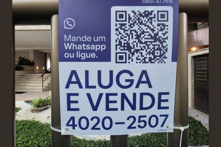 Apartamento à venda com 357m², 5 quartos e 3 vagas Apartamento à venda com 357m², 5 quartos e 3 vagasPlaca