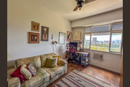 Apartamento à venda com 213m², 4 quartos e sem vagaQuarto 2