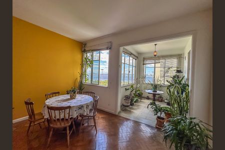 Apartamento à venda com 213m², 4 quartos e sem vagaSala