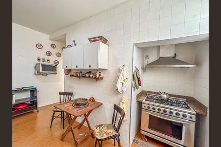 Apartamento à venda com 213m², 4 quartos e sem vagaCozinha