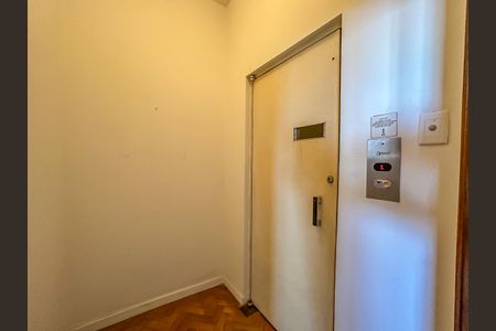 Apartamento à venda com 213m², 4 quartos e sem vagaÁrea comum