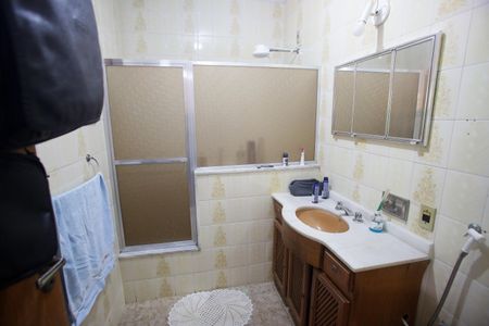 Casa à venda com 400m², 4 quartos e 3 vagasBanheiro da Suíte 2