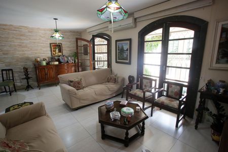 Casa à venda com 400m², 4 quartos e 3 vagasSala de Estar