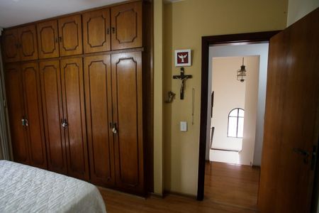 Casa à venda com 400m², 4 quartos e 3 vagasSuíte 1