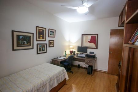 Casa à venda com 400m², 4 quartos e 3 vagasQuarto 2