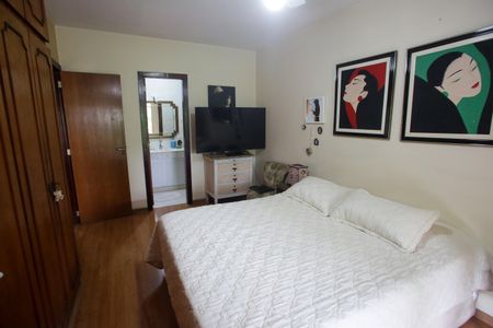 Casa à venda com 400m², 4 quartos e 3 vagasSuíte 1