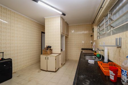 Casa para alugar com 524m², 6 quartos e 4 vagasCozinha