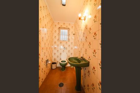 Casa para alugar com 524m², 6 quartos e 4 vagasBanheiro do Salão de festas