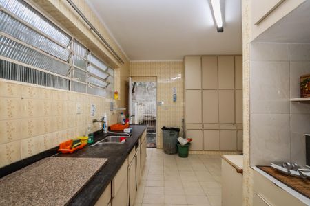 Casa para alugar com 524m², 6 quartos e 4 vagasCozinha