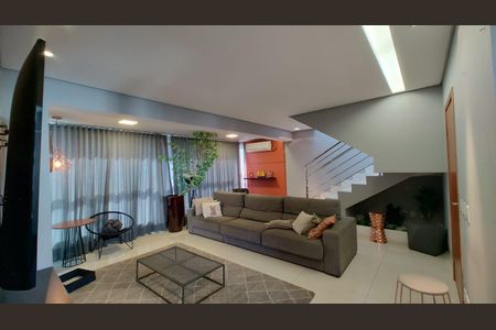 Apartamento à venda com 3 quartos, 201m² em Ouro Preto, Belo Horizonte