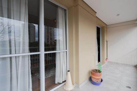 Apartamento à venda com 105m², 2 quartos e 2 vagasVaranda da Sala