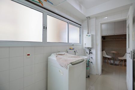 Apartamento à venda com 105m², 2 quartos e 2 vagasÁrea de serviço