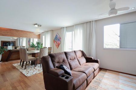 Apartamento à venda com 105m², 2 quartos e 2 vagasSala