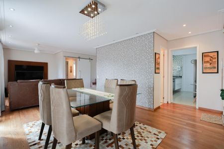 Apartamento à venda com 105m², 2 quartos e 2 vagasSala